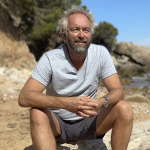 Martin Zalesny, contemporary artist inspired by the Mediterranean coastline, photographed on the Costa Brava, Spain.